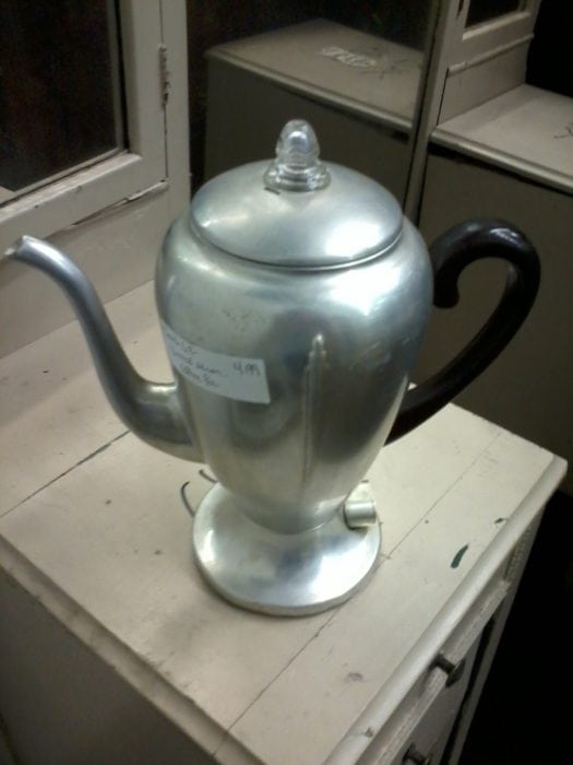 https://www.myrepurposedlife.com/wp-content/uploads/2011/07/vintage-coffee-pot-repurposed-lamp-525x700.jpg