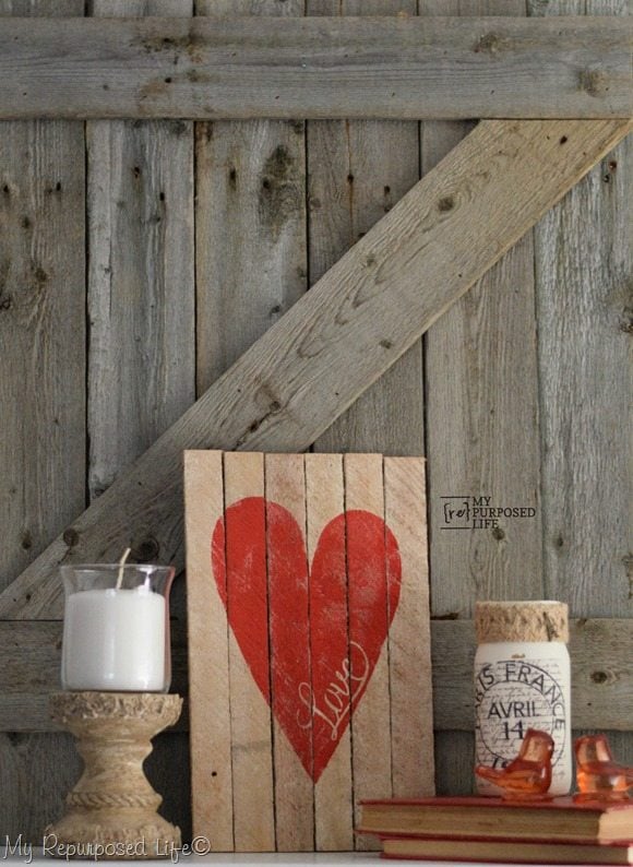33 Adorable Rustic Wood Heart DIY Projects and Ideas to Show Your Love   Wood heart diy, Diy valentine's day decorations, Diy valentines crafts
