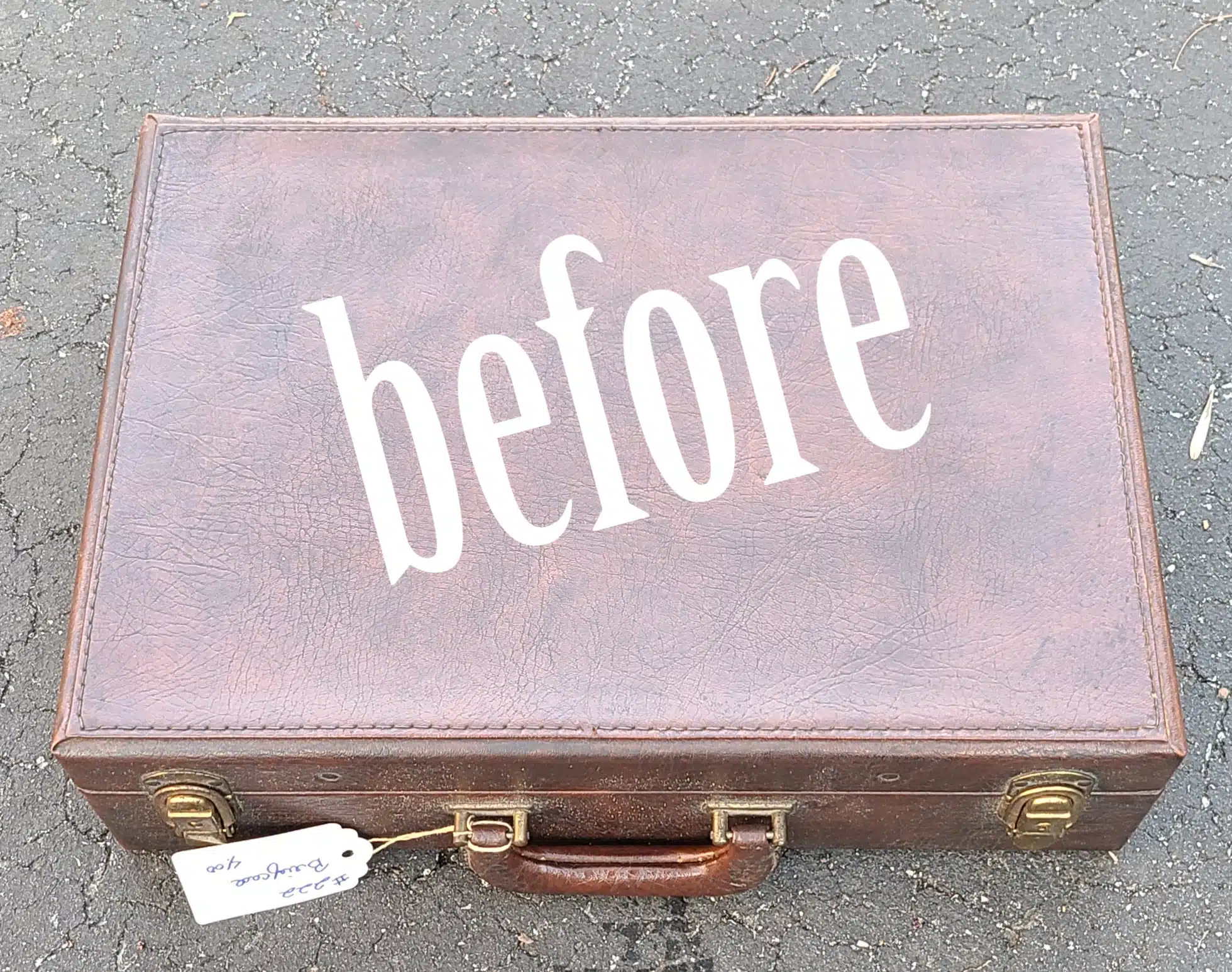 How to Repurpose an Old Suitcase for your Home Decor